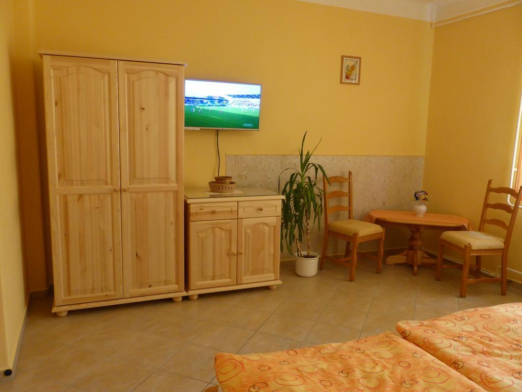 Napfeny Apartman Es Vendeghaz Egerszalok Exterior photo