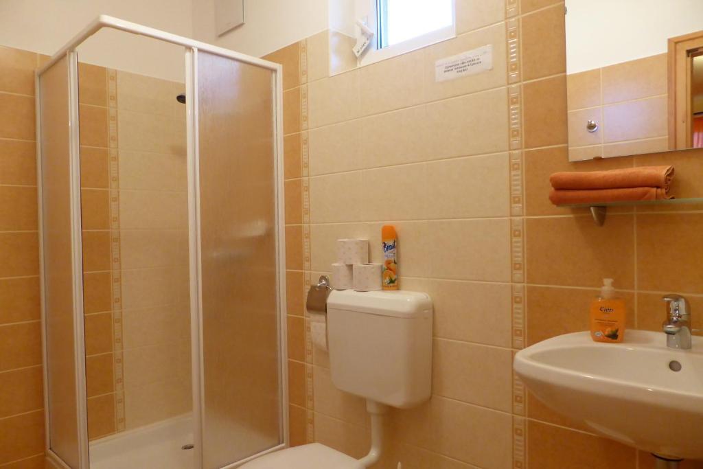 Napfeny Apartman Es Vendeghaz Egerszalok Room photo