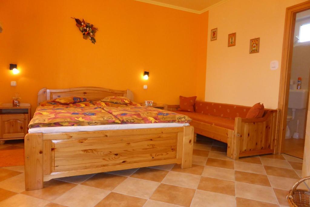 Napfeny Apartman Es Vendeghaz Egerszalok Room photo